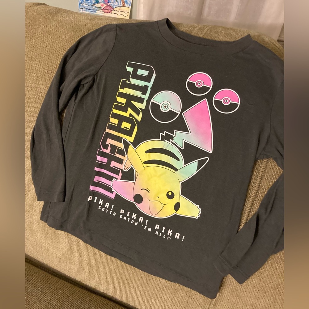 POKÉMON PIKACHU TEE BOYS OR GIRLS size small